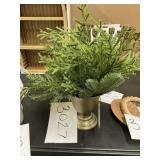 Threshold faux arrangement 17in T