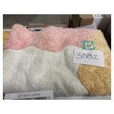 Pillowfort area rug 4ftx5ft