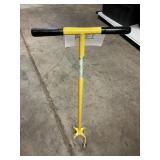Garden soil tiller tool