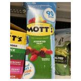 Motts fruit snacks 90ct