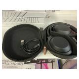 Sony headphones & case