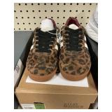 Steve Madden leopard sneaker size 7