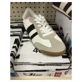 DV womens sneaker size 10