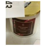 Threshold christmas velvet candle 19 oz