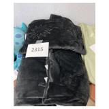 Twin comforter & 2 sham set