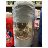 Outdoor hooded blanket 54inx72in