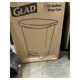 Glad 13 gal step can