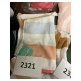 Pillowfort towel & hand towel set