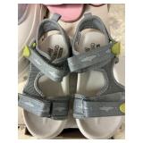 Osh Kosh toddler sandal size 9