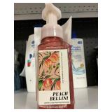 Bath & body Works 8.75 fl oz foaming hand soap