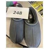 UGG  size 9