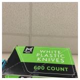 White plastic knives 600 ct