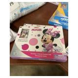 Minnie wooden doll set