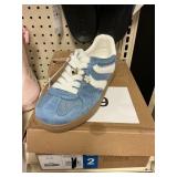 Steve Madden girls sneaker size 2