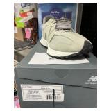 NB sneaker M8.5W10