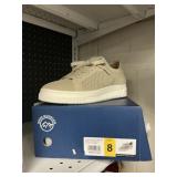 White Mt womens lace up sneaker size 8