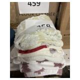 4 hand towels