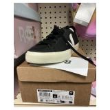 Veja chromofree leather sneaker size W9
