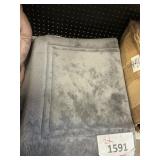 2- Gray memory foam bath mats