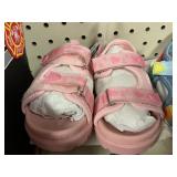 Osh kosh sandal size 6