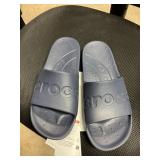 Crocs slides size m5/w7