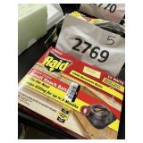 Raid small roach bait 12 ct