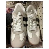 Dolce vita sneaker size 9