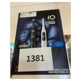 Oral-B rechargeable toothbrush 2 ct