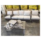 4-pc Outdoor seating set - wicker is loose