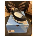 Hey dude wally stretch sox size 9