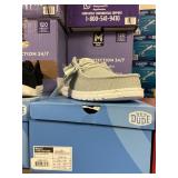 Hey dude wally stretch sox size 9