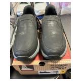 Skechers mens Izaiah size 8