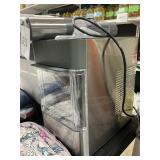 Ice maker - USED -NO box