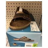 Mountain sole sandal size 7