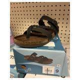 Mountain sole sandal size 9