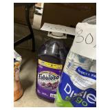 Downy  radiant 28.3 oz Fabuloso 210 fl oz