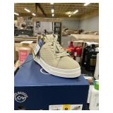 White Mt womens lace up sneaker size 8