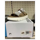Dream paris sandal  size 6