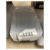4- Clear totes & lids 16inx11in