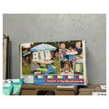 Little Tikes easy store jr play table w/ unbrella