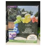 PartyAire 28pc balloon garland
