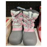 Youth snow boots size 2