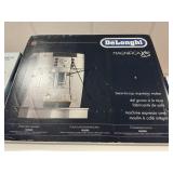 DeLonghi Magnifica XS espresso maker