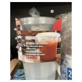 Cambro 4qt 3  Conatiners & lids