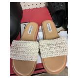 Steve Madden ladies sandals size 8 -used