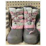Girls boots size 6