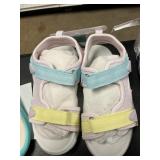 Osh Kosh toddler sandal  12