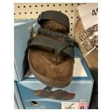 Mt Sole leather sandal size 6