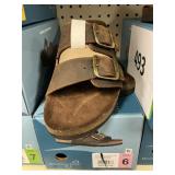 Mt Sole leather sandal size 6