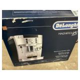 DeLonghi Magnifica XS -USED